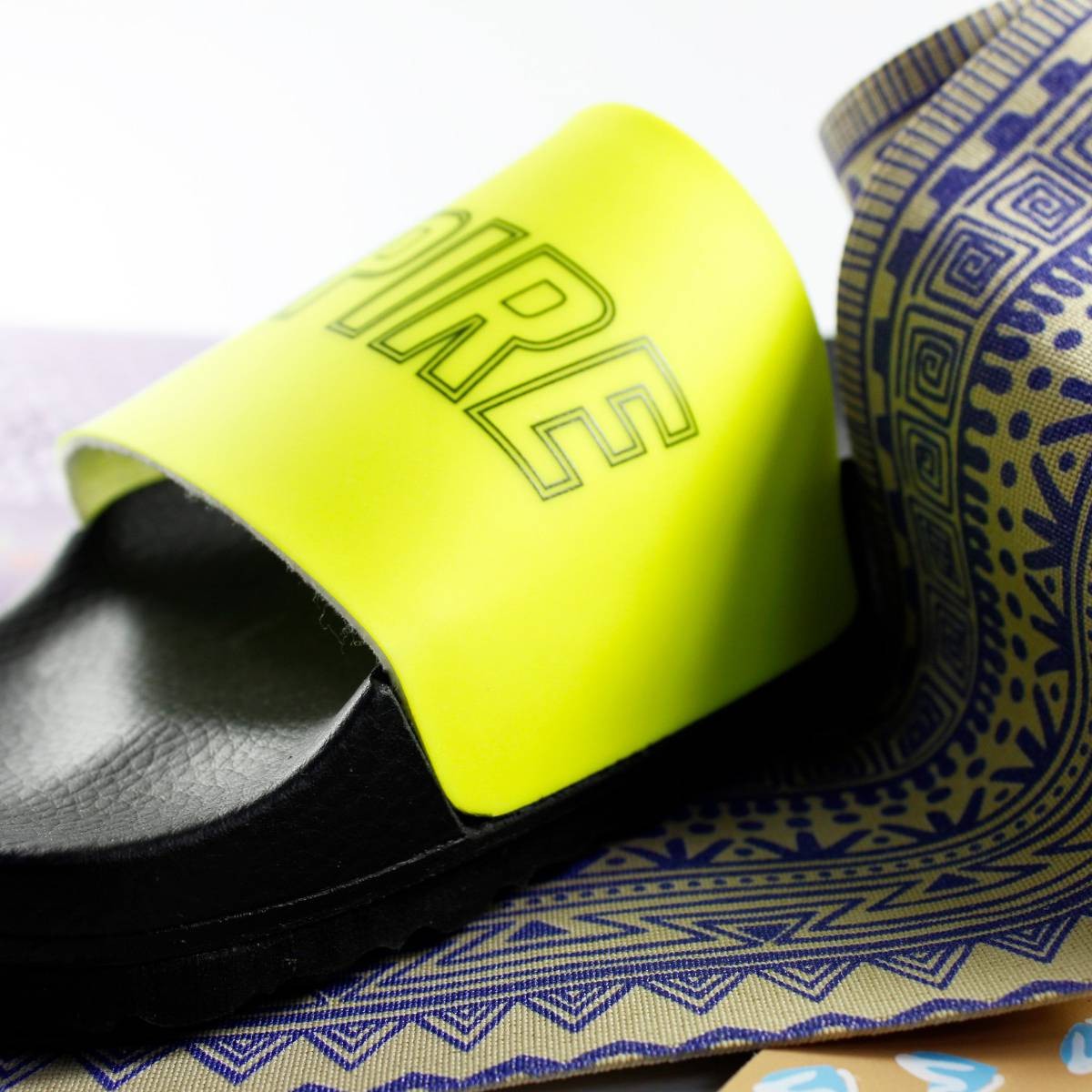 Digital printing for footwear, textiles and large format: Innovation and style 