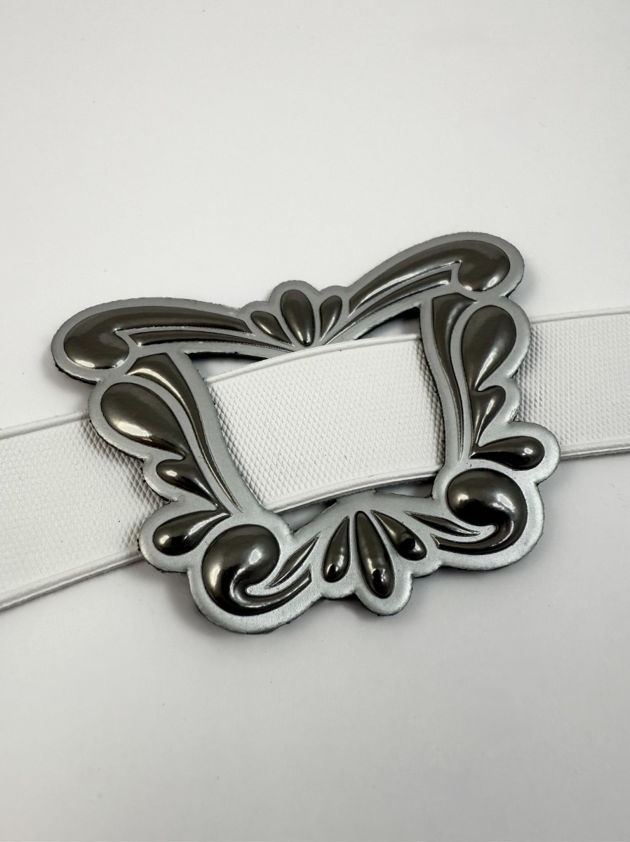 Creatividad y sofisticación: diseños de adornos para zapatos de fiesta que conquistan la temporada